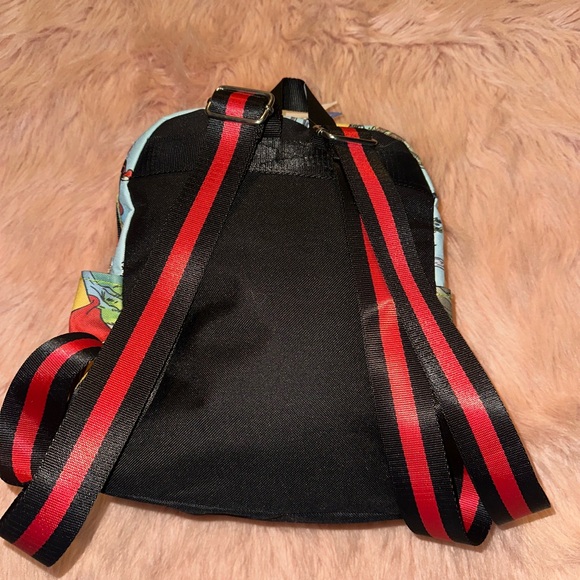 Disney Winnie the Pooh Kids Backpack - Green and Red - Picture 4 of 4